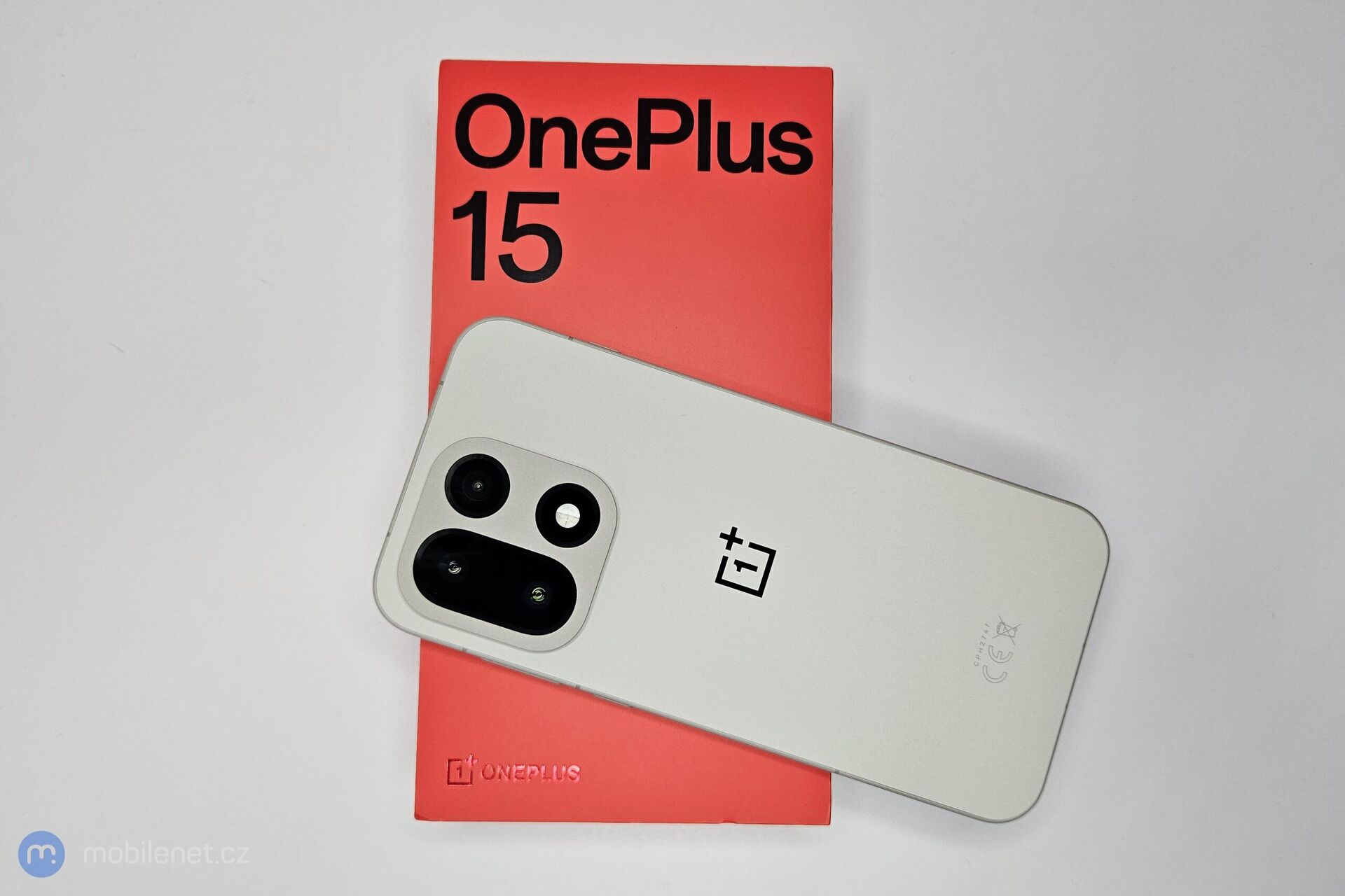 OnePlus 15