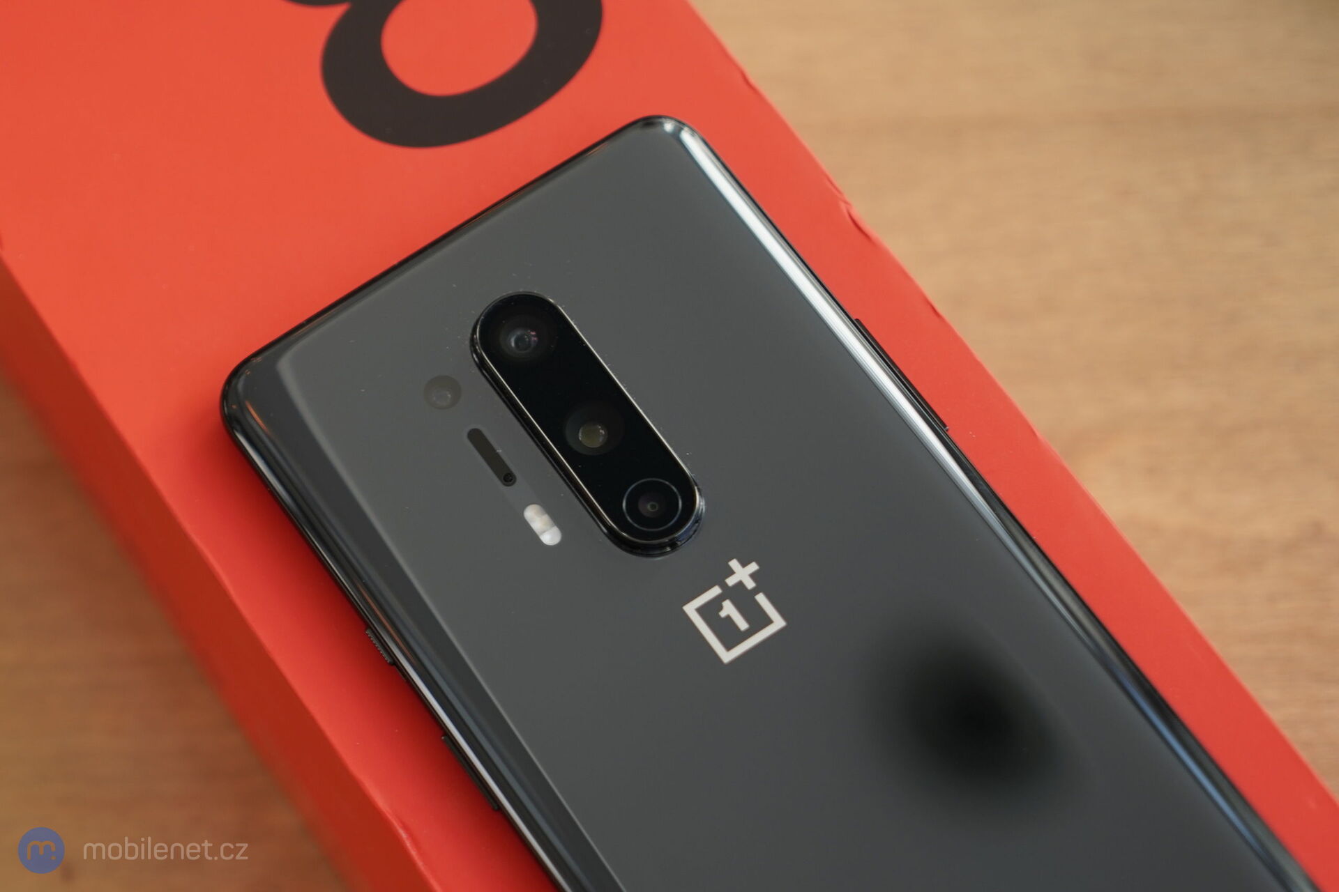 OnePlus 8 Pro
