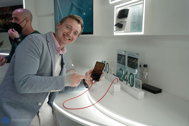 Oppo 240W nabíjení