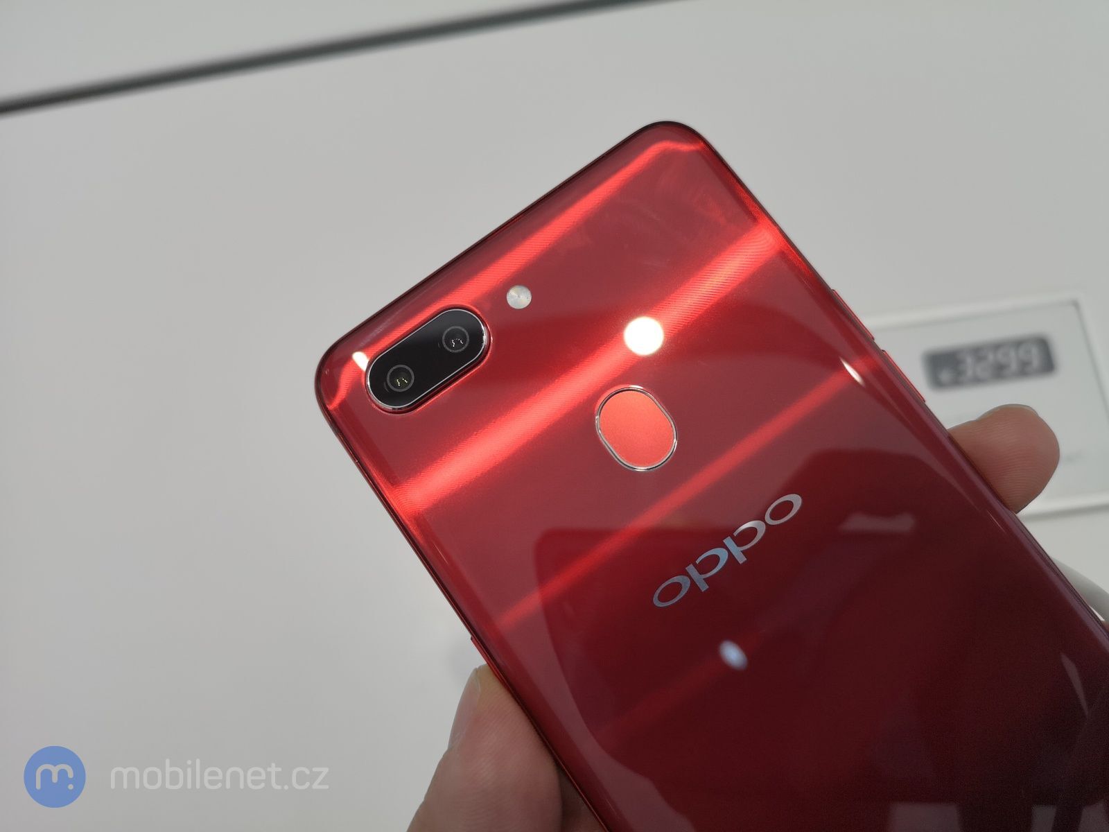 Oppo R15