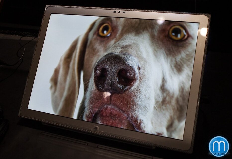 Panasonic Toughpad 4K UT-MB5