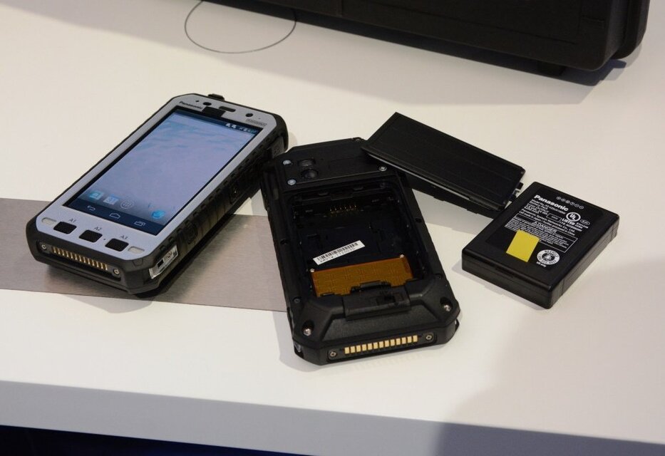 Panasonic Toughpad FZ-E1