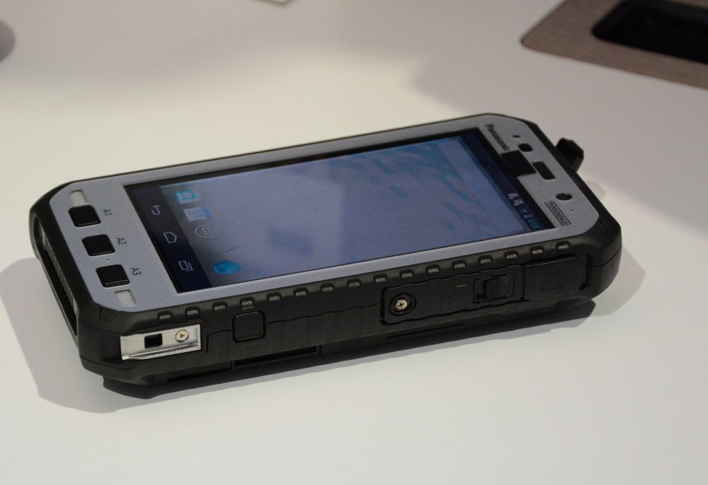 Panasonic Toughpad FZ-E1