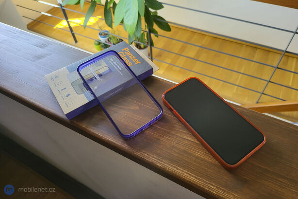 PanzerGlass ClearCaseColor