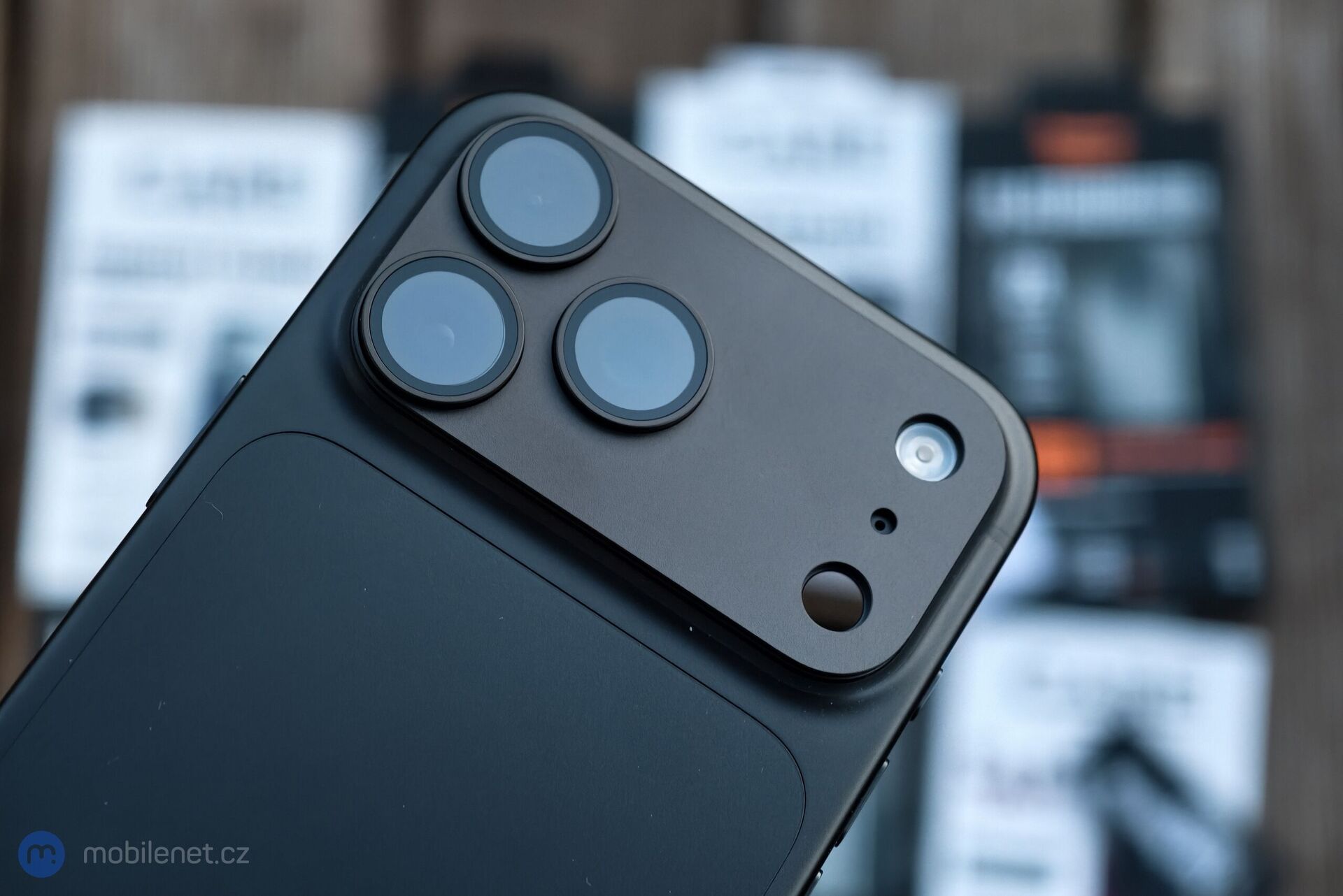 PanzerGlass příslušenství pro iPhone 18 Pro (Max)