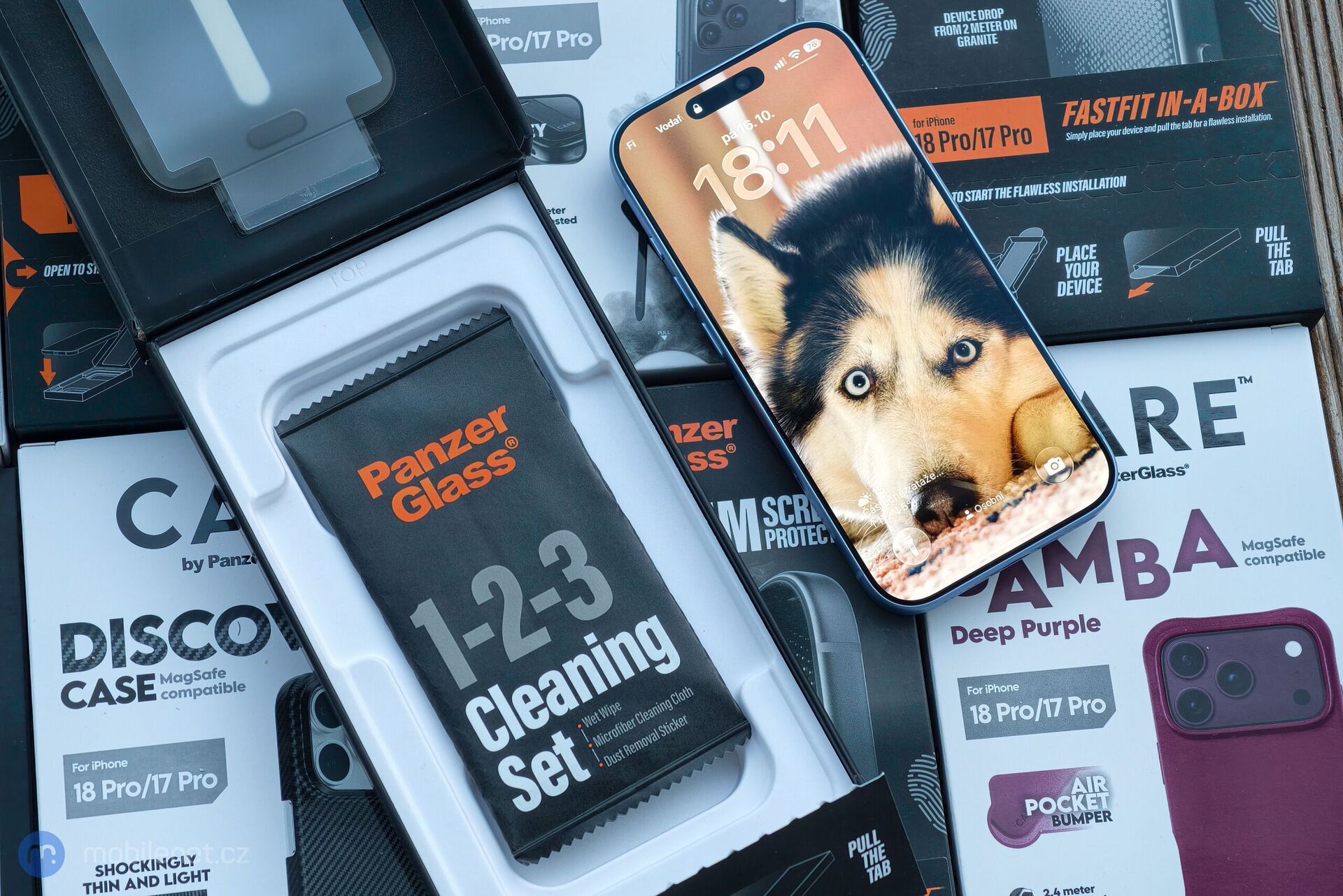PanzerGlass příslušenství pro iPhony 18 Pro (Max)