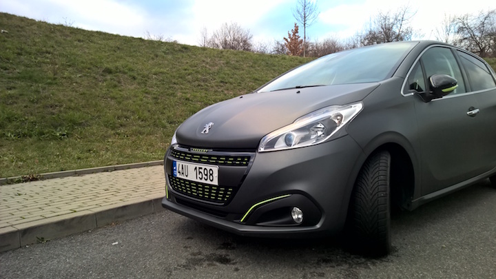 Peugeot 208