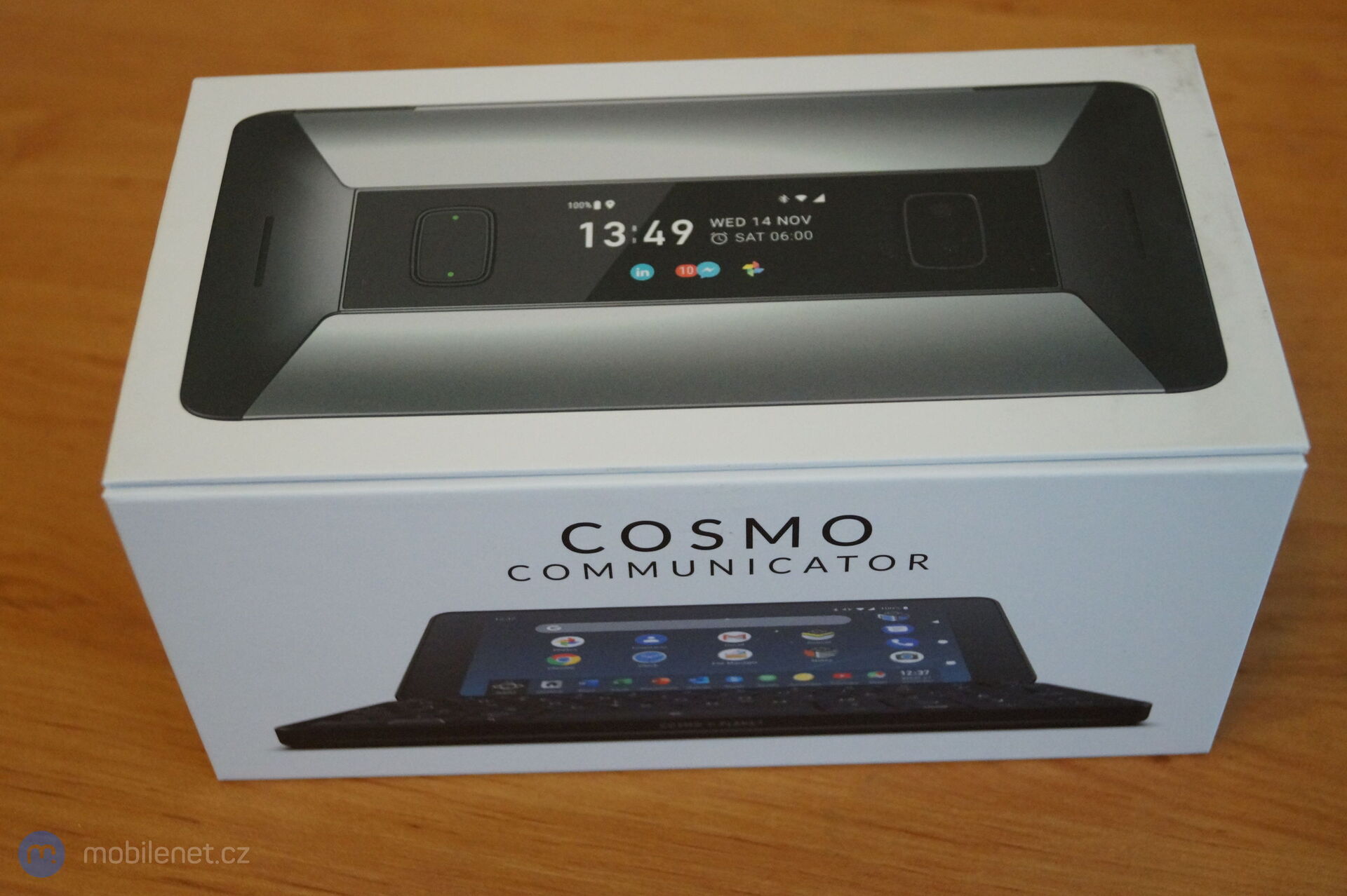 Planet Computers Cosmo Communicator