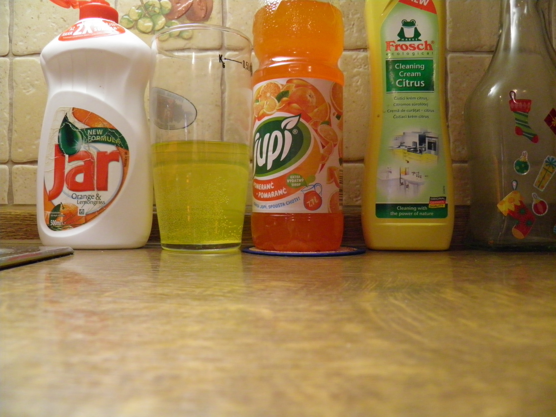 Porovnání s kompaktním fotoaparátem Olympus SP-800UZ