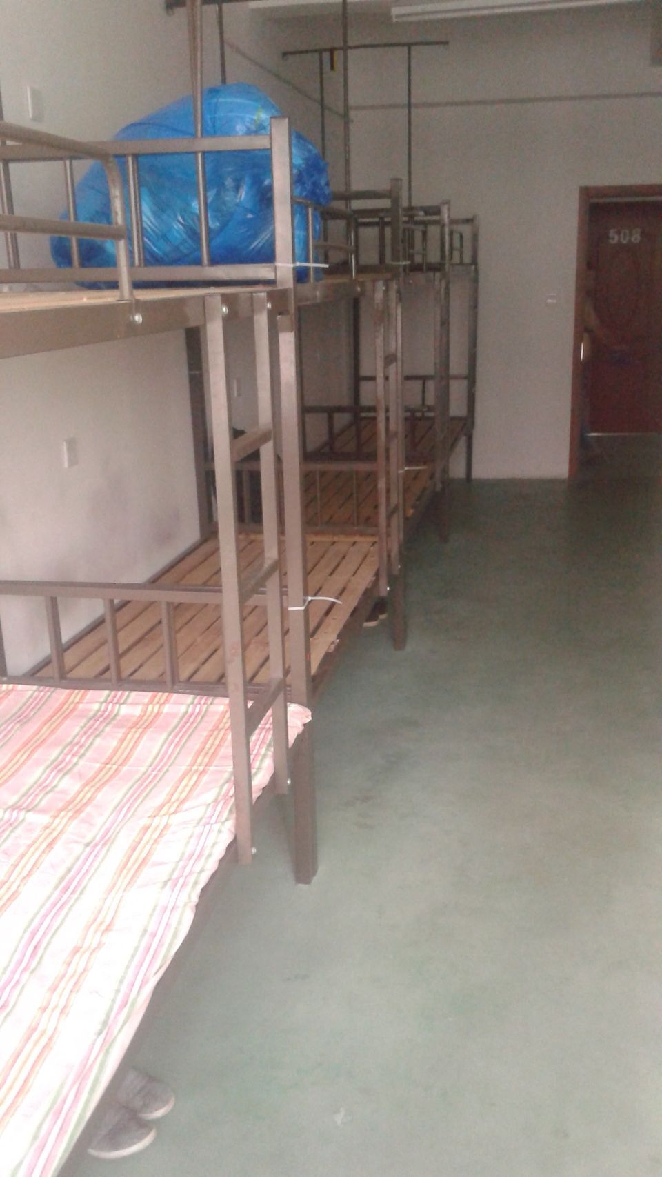 Práce ve společnosti Pegatron (výrobce iPhonů)