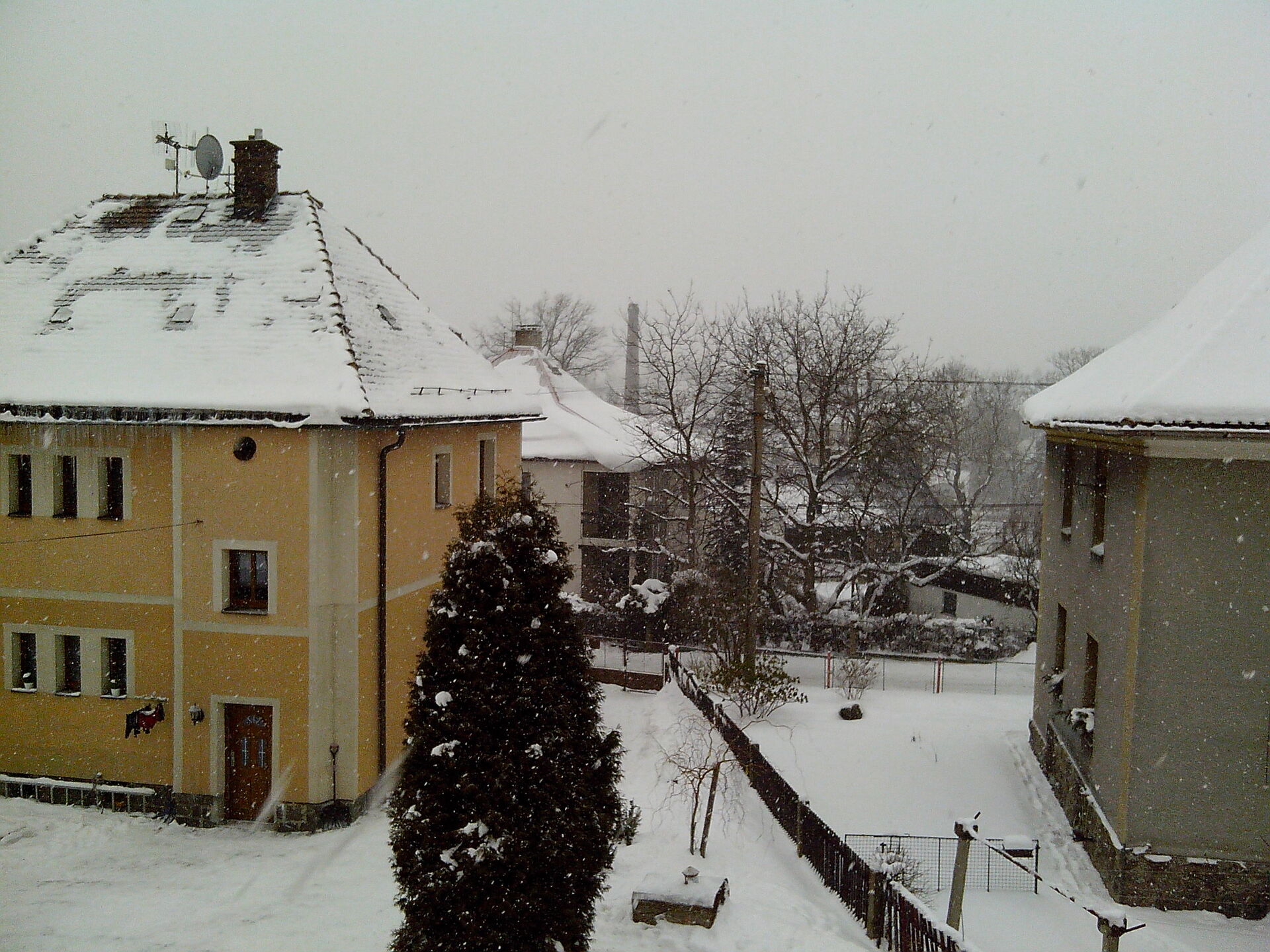 Prestigio MultiPhone 5000 DUO