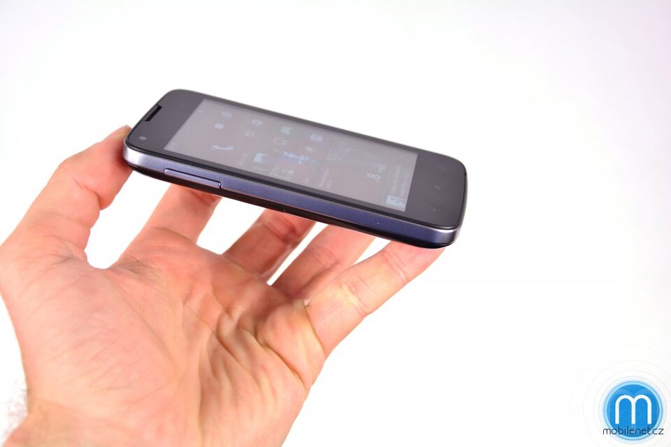 Prestigio MultiPhone 8400 DUO