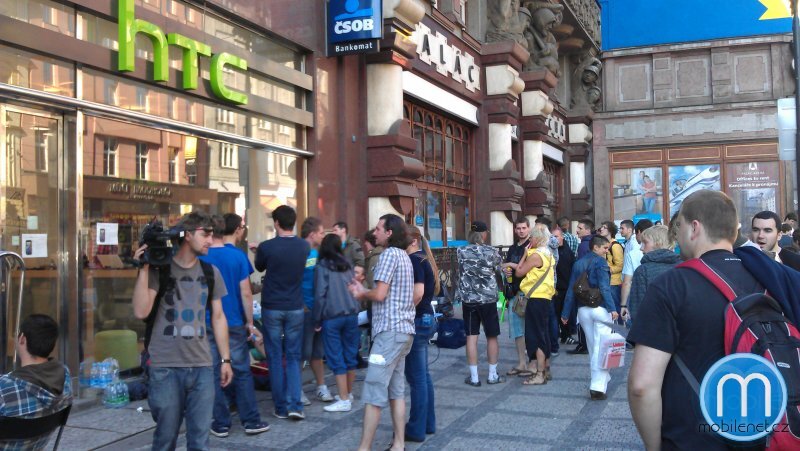 Prodejní akce Vodafone/HTC - HTC Sensation za polovinu