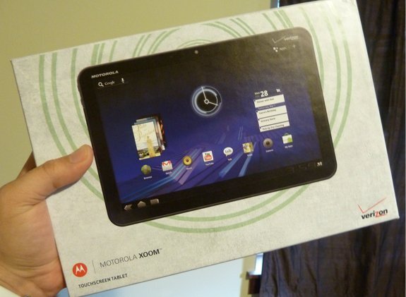 Prodejní krabice tabletu Motorola Xoom