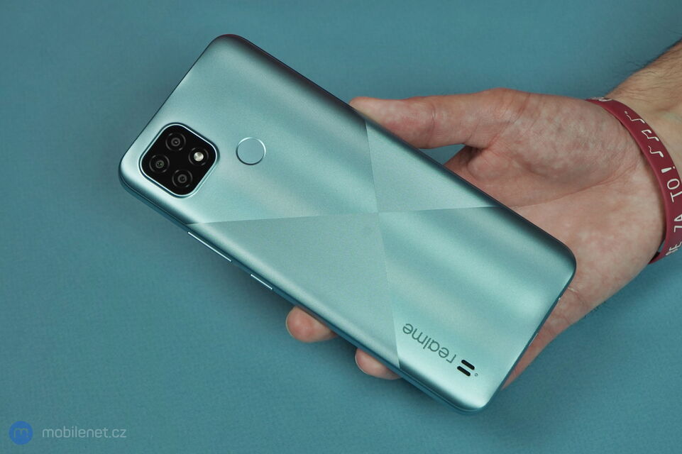 Realme C21