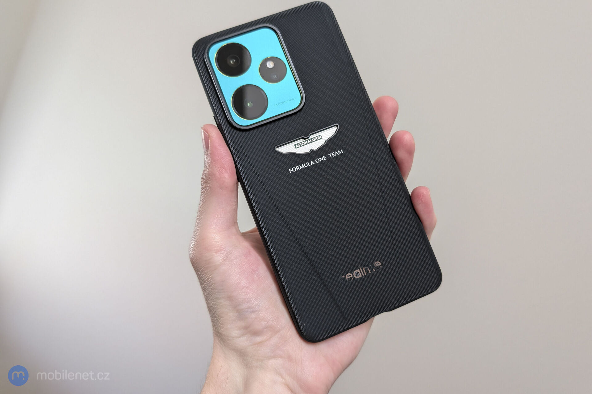 Realme GT 7 Dream Edition × Aston Martin Aramco Formula One Team
