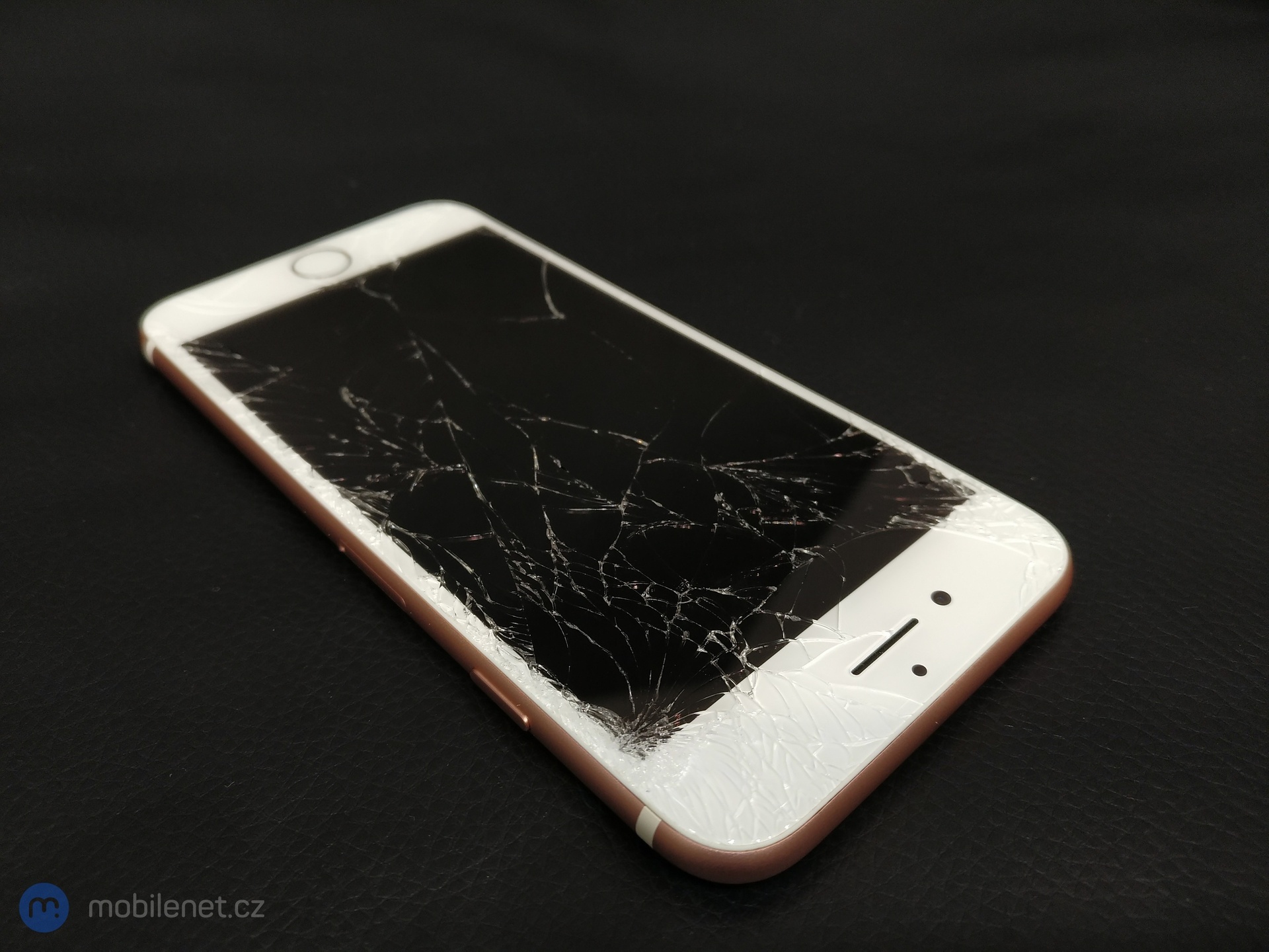 Rozbité sklo displeje na Apple iPhone 7