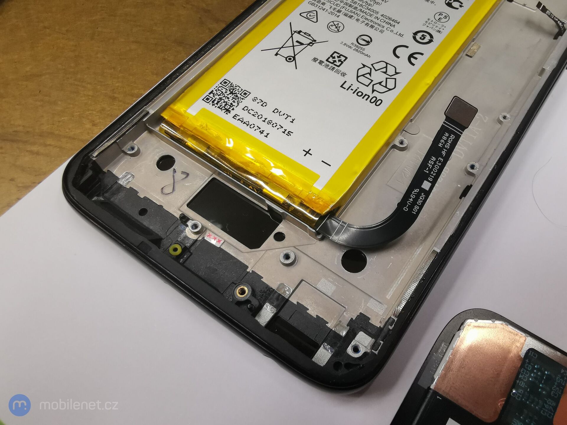 Rozebraná Motorola Moto G7 a G7 Plus