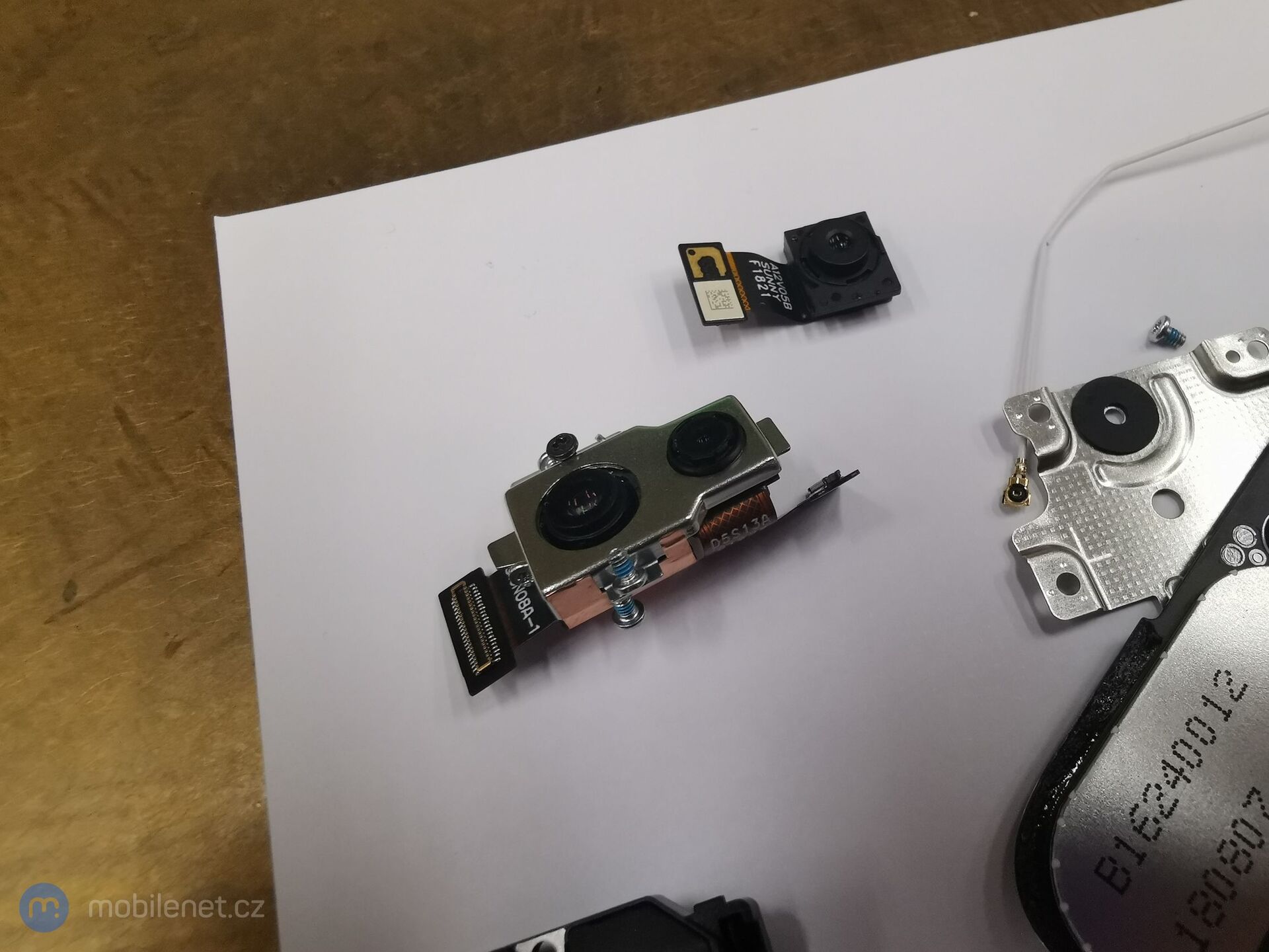 Rozebraná Motorola Moto G7 a G7 Plus