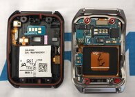 rozebraný Samsung Gear Live