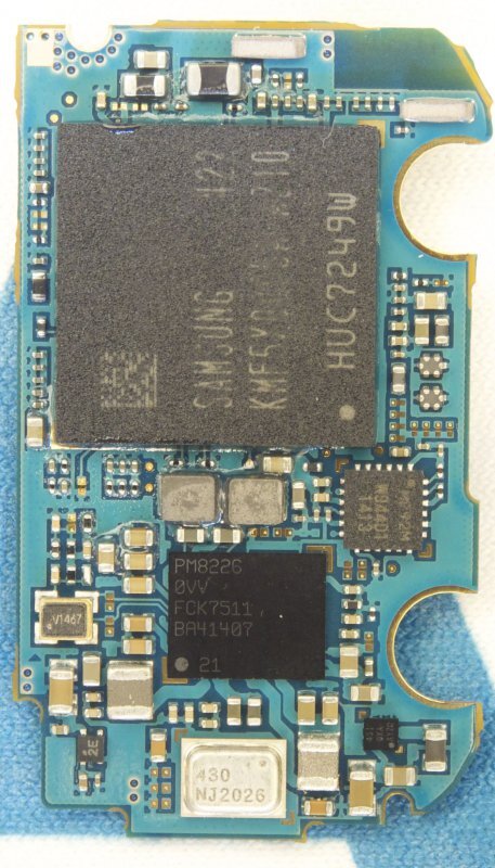 rozebraný Samsung Gear Live