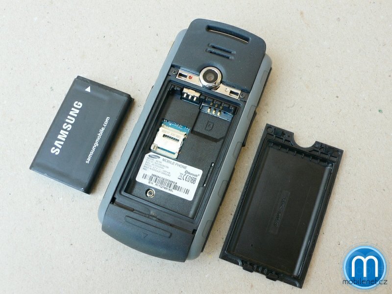 Samsung B2700