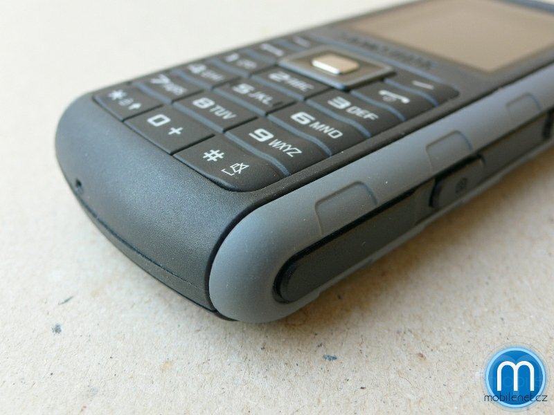 Samsung B2700