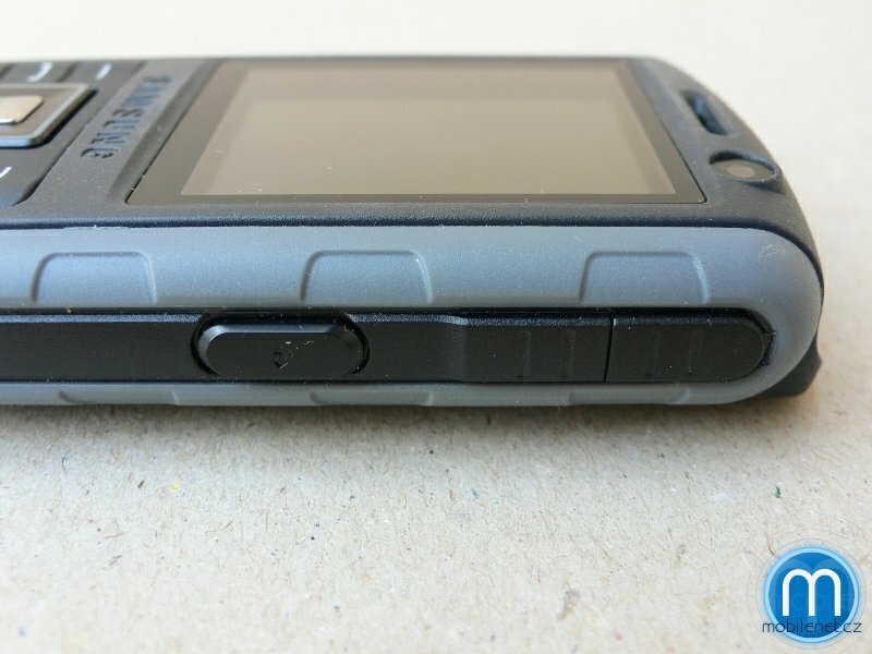 Samsung B2700