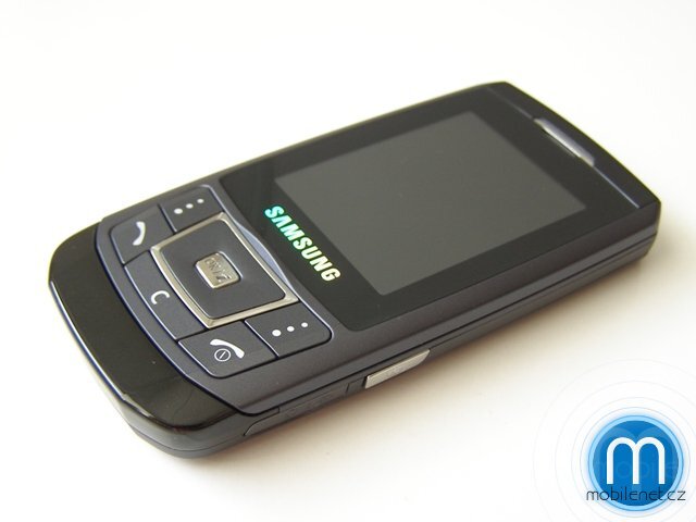 Samsung D900