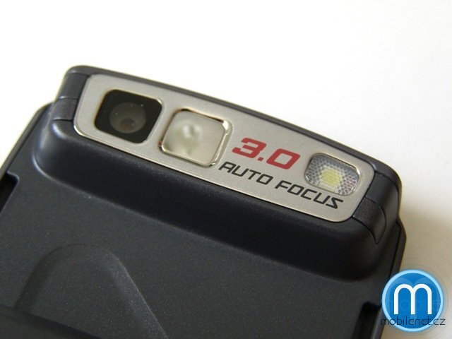 Samsung D900