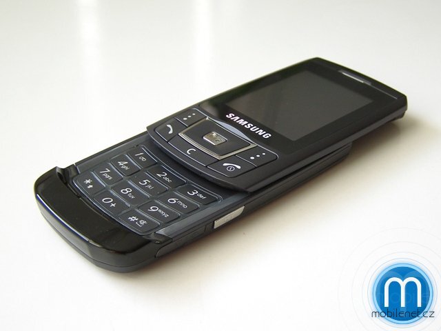 Samsung D900
