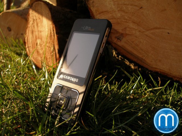 Samsung F300