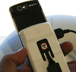 Samsung F330: vysouvací mág stvořený pro hudbu