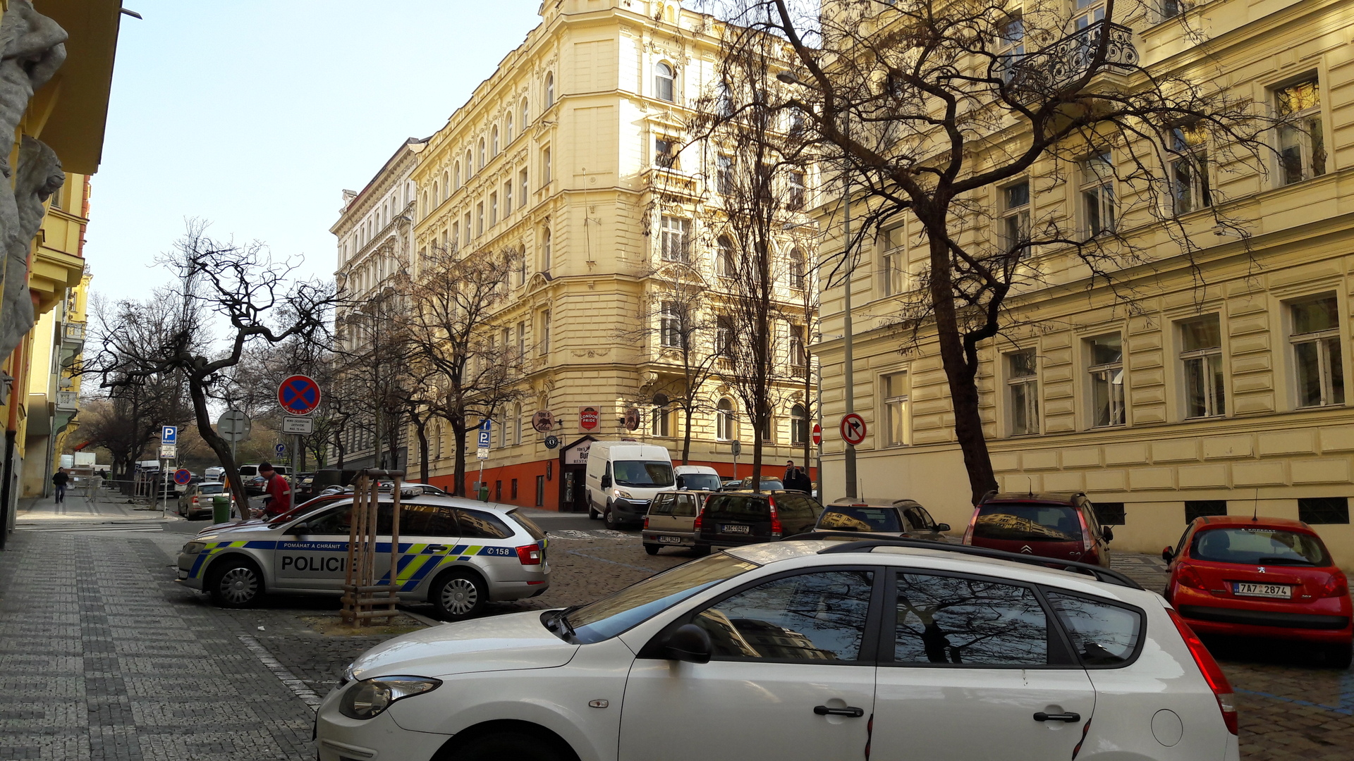 Samsung Galaxy A3 (2016)