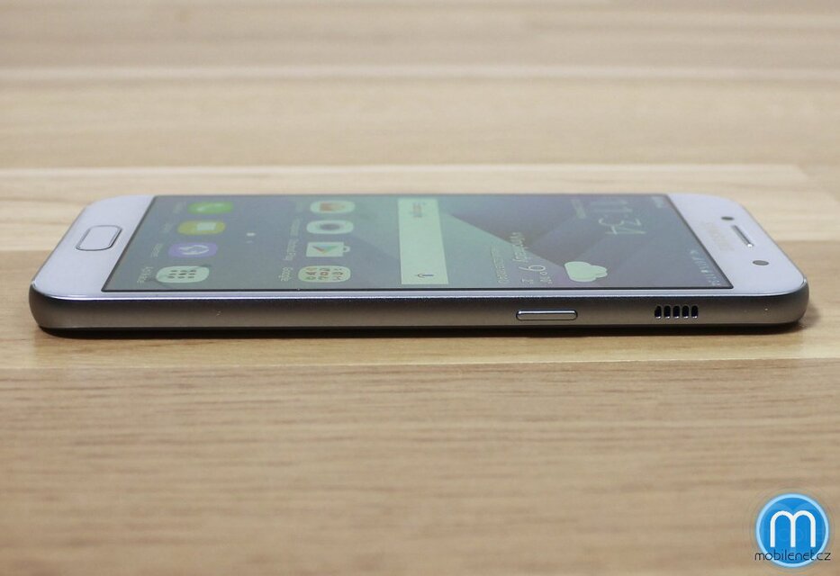 Samsung Galaxy A3 (2017)