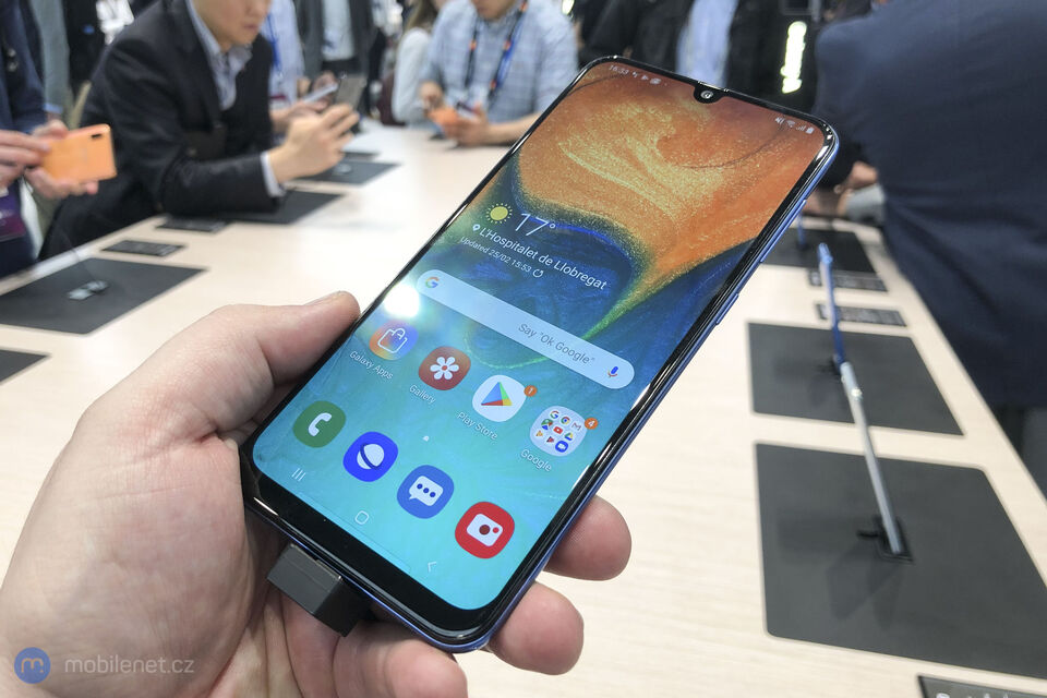 Samsung Galaxy A30