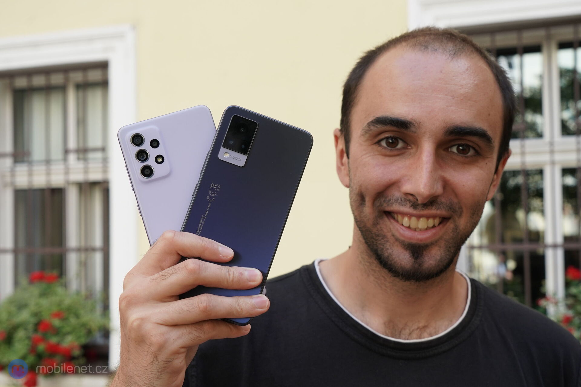 Samsung Galaxy A52 5G a Vivo V21 5G