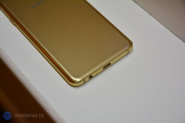 Samsung Galaxy A8 (2018)