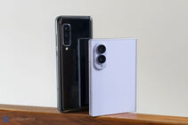 Samsung Galaxy Fold a Samsung Galaxy Z Fold8