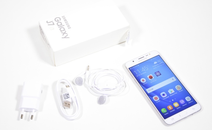 Samsung Galaxy J7 (2016)