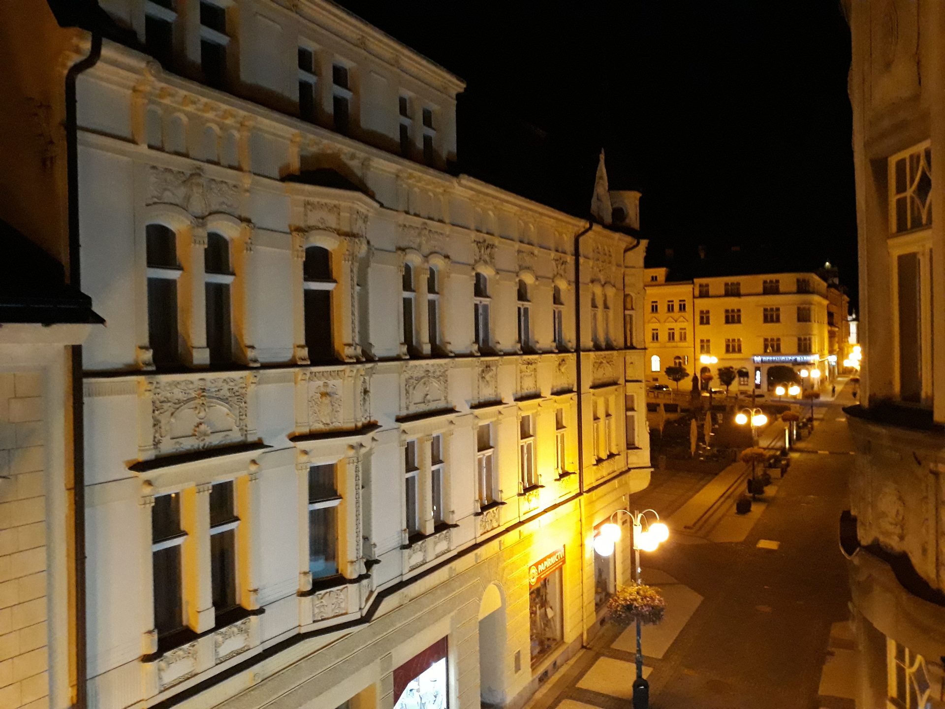 Samsung Galaxy J7 (2017)