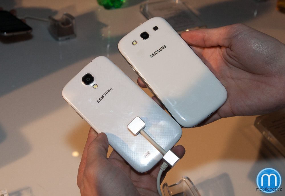 Samsung Galaxy S 4 a Galaxy S III