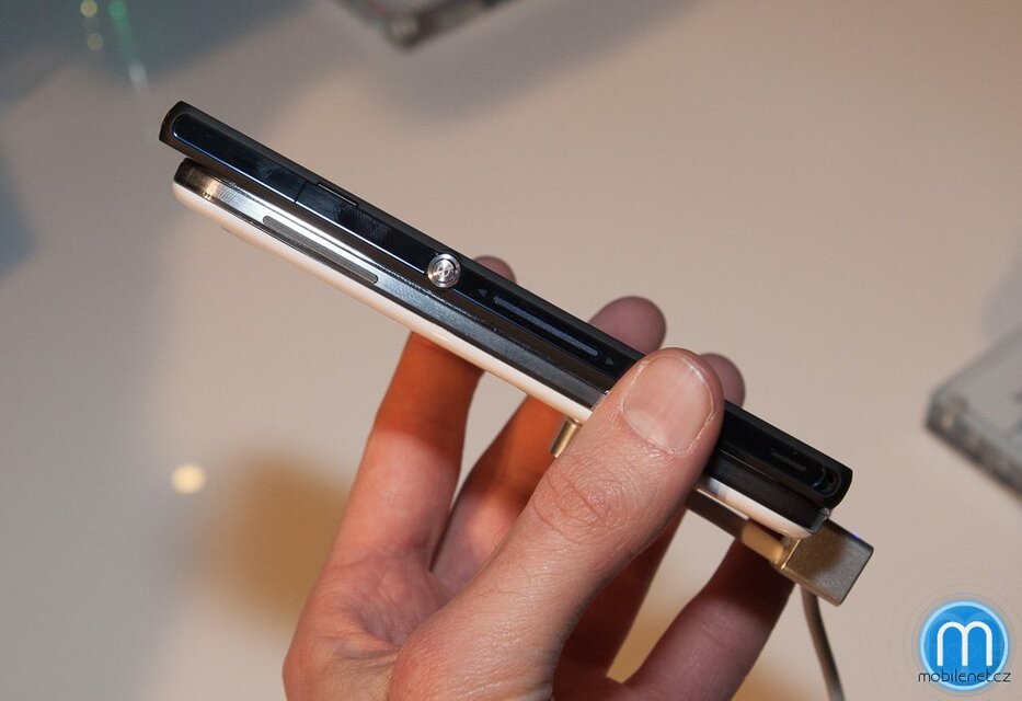 Samsung Galaxy S 4 a Sony Xperia Z