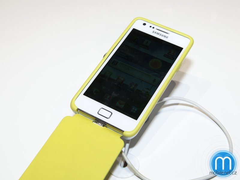 Samsung Galaxy S II (v obalu)