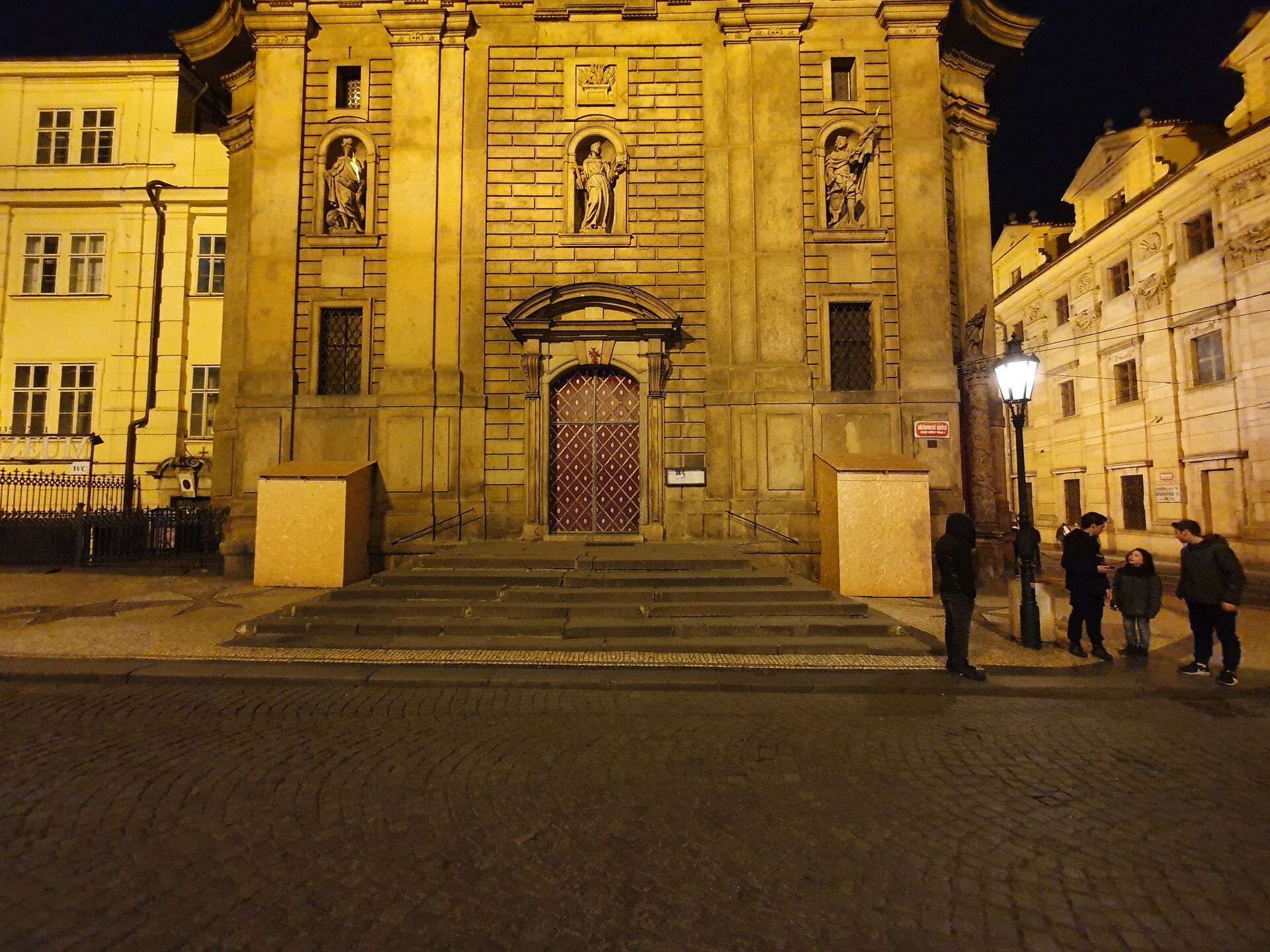 Samsung Galaxy S10+ ultraširokoúhlý snímek