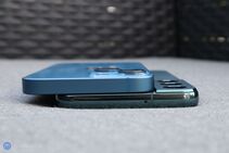 Samsung Galaxy S22 a iPhone 13 mini