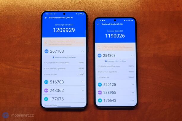 Samsung Galaxy S23+ a Galaxy S23
