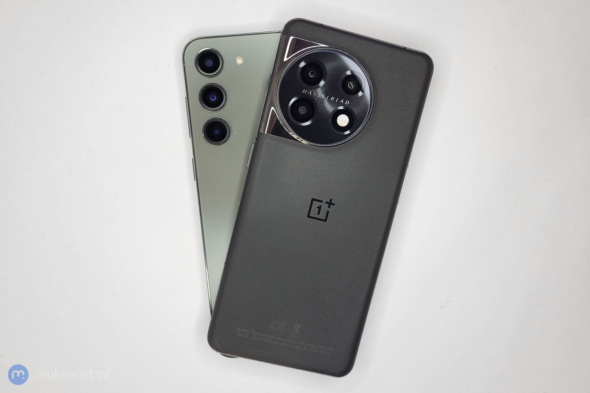 Samsung Galaxy S23+ a OnePlus 11