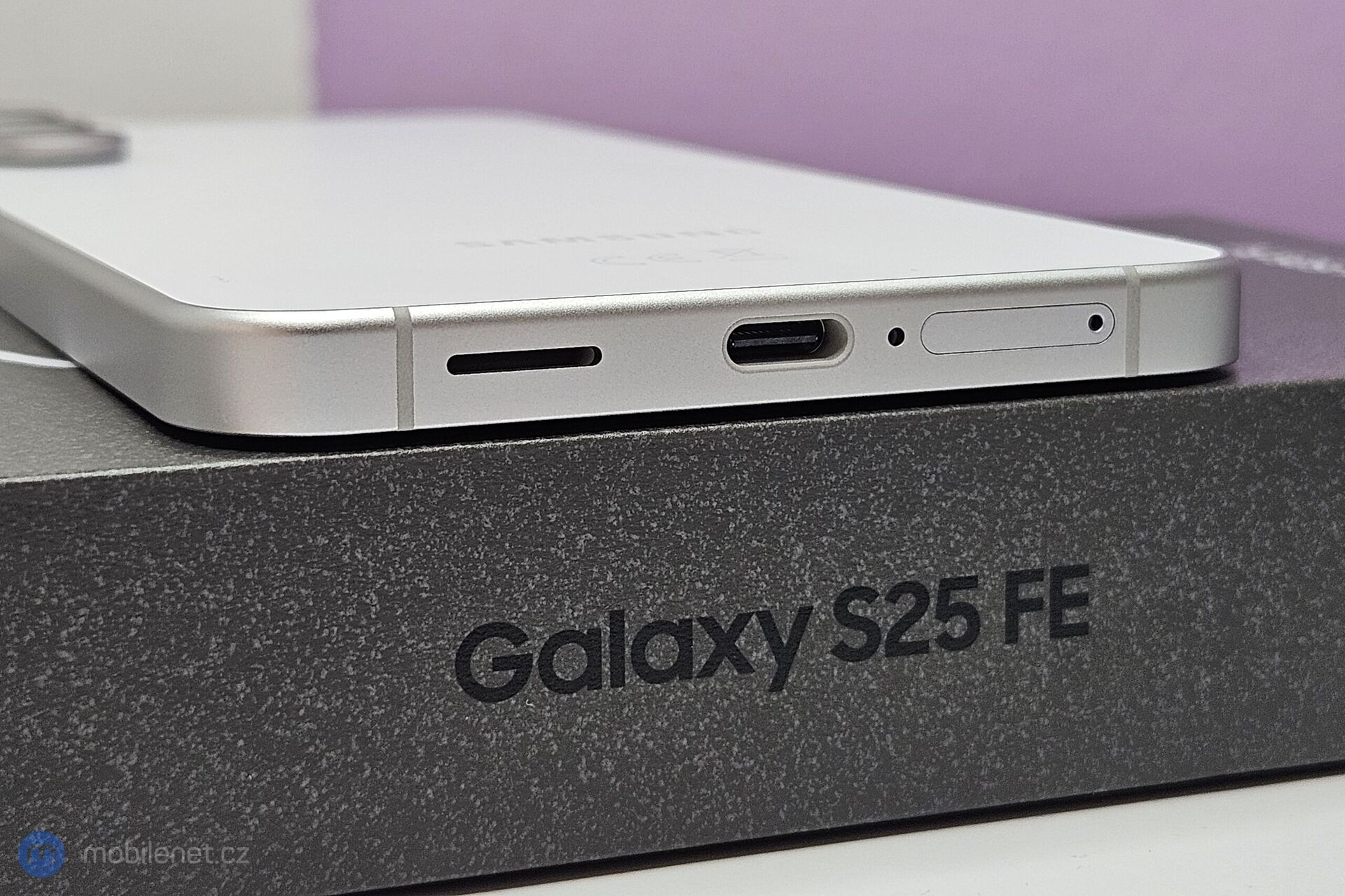 Samsung Galaxy S25 FE