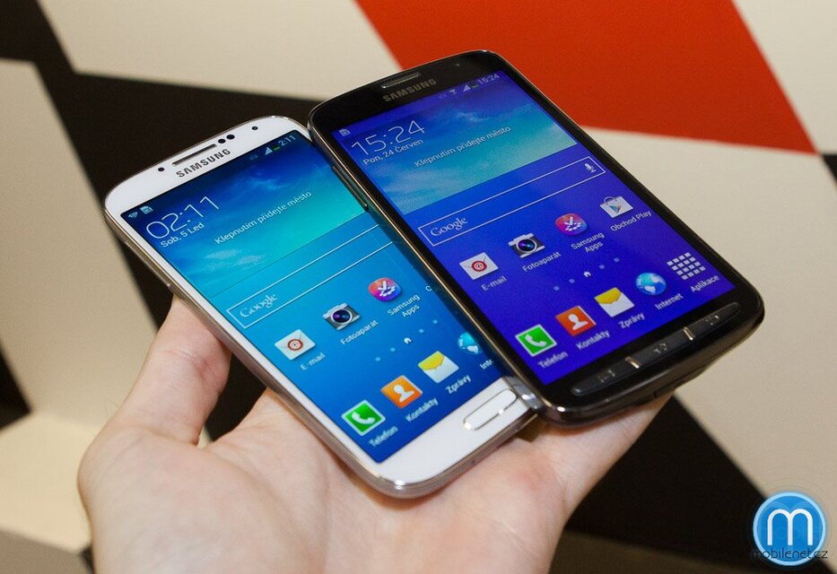 Samsung Galaxy S4 Active vs. Galaxy S4